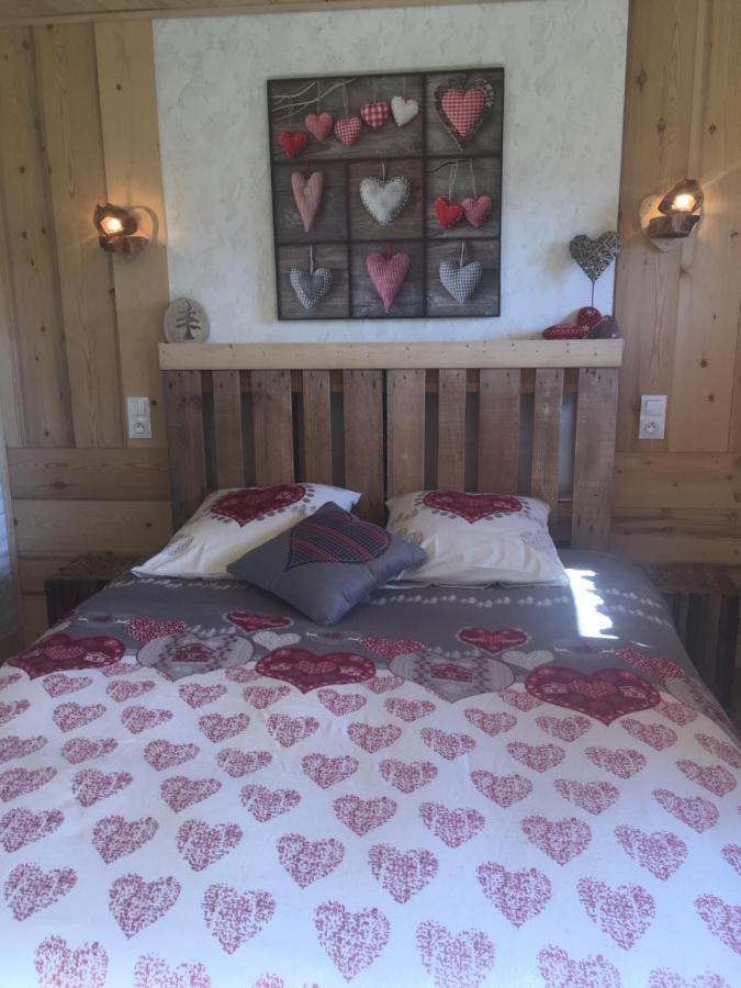 Cruet La Gravinette Bed & Breakfast エクステリア 写真