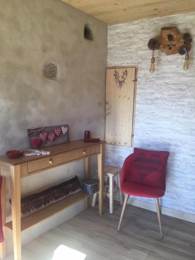 Cruet La Gravinette Bed & Breakfast エクステリア 写真